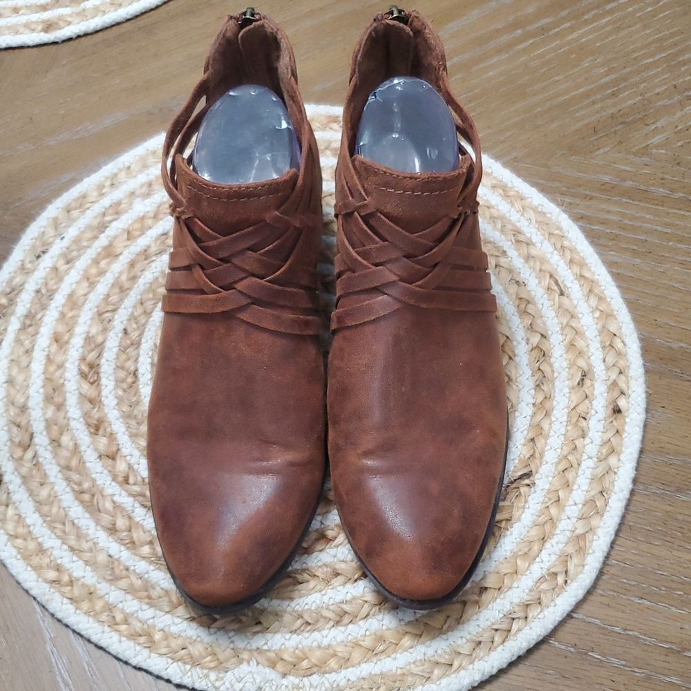 BareTraps Goldie Brown Leather Booties, Size 10 - Picture 4 of 8